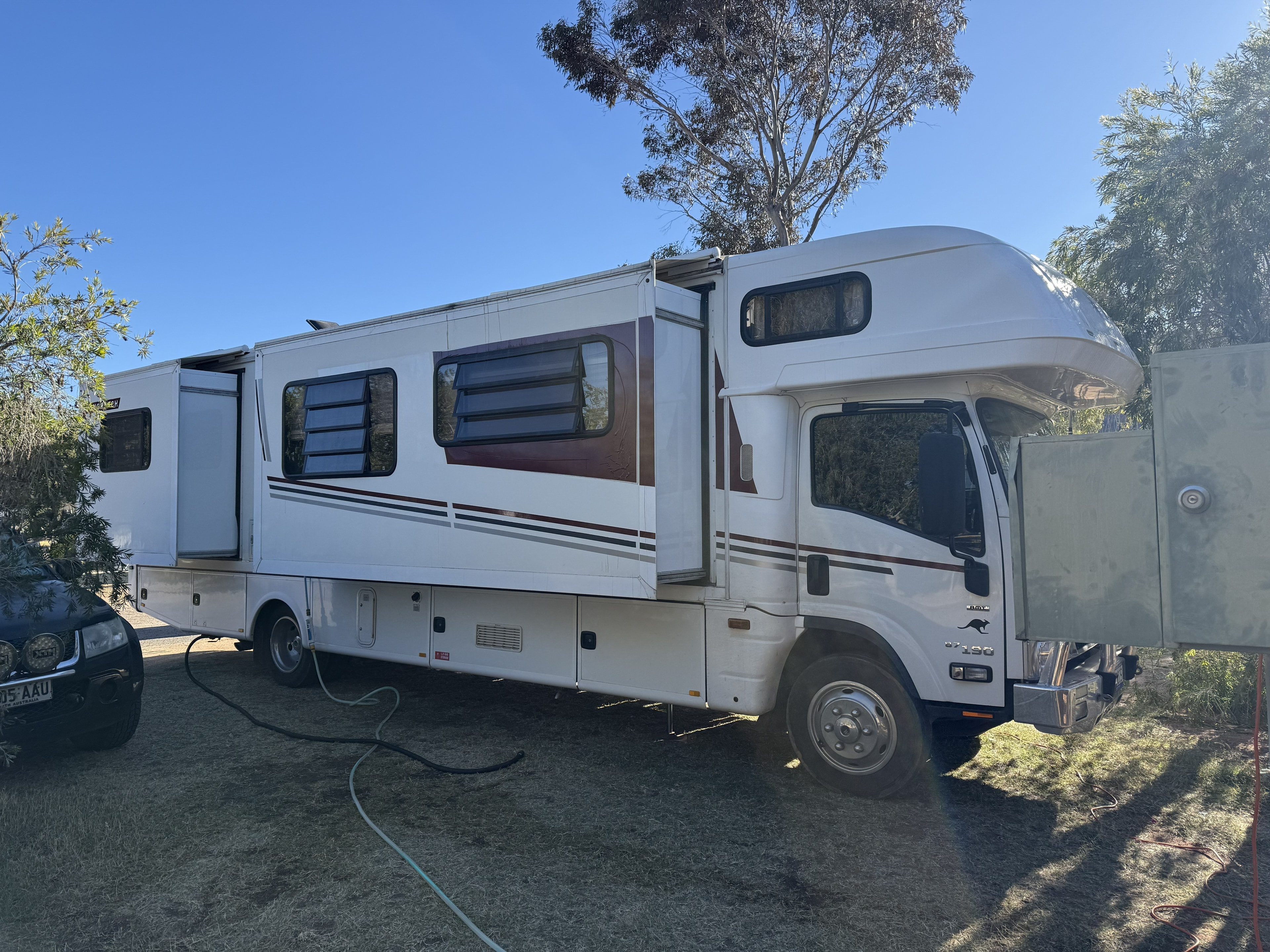Caravans, Campers & RVs